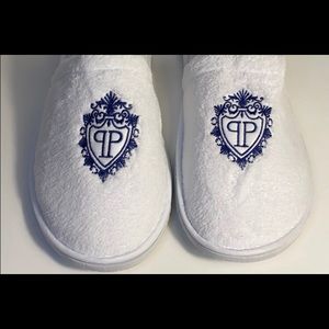 🔥New🔥The Plaza Hotel New York Slippers O/S